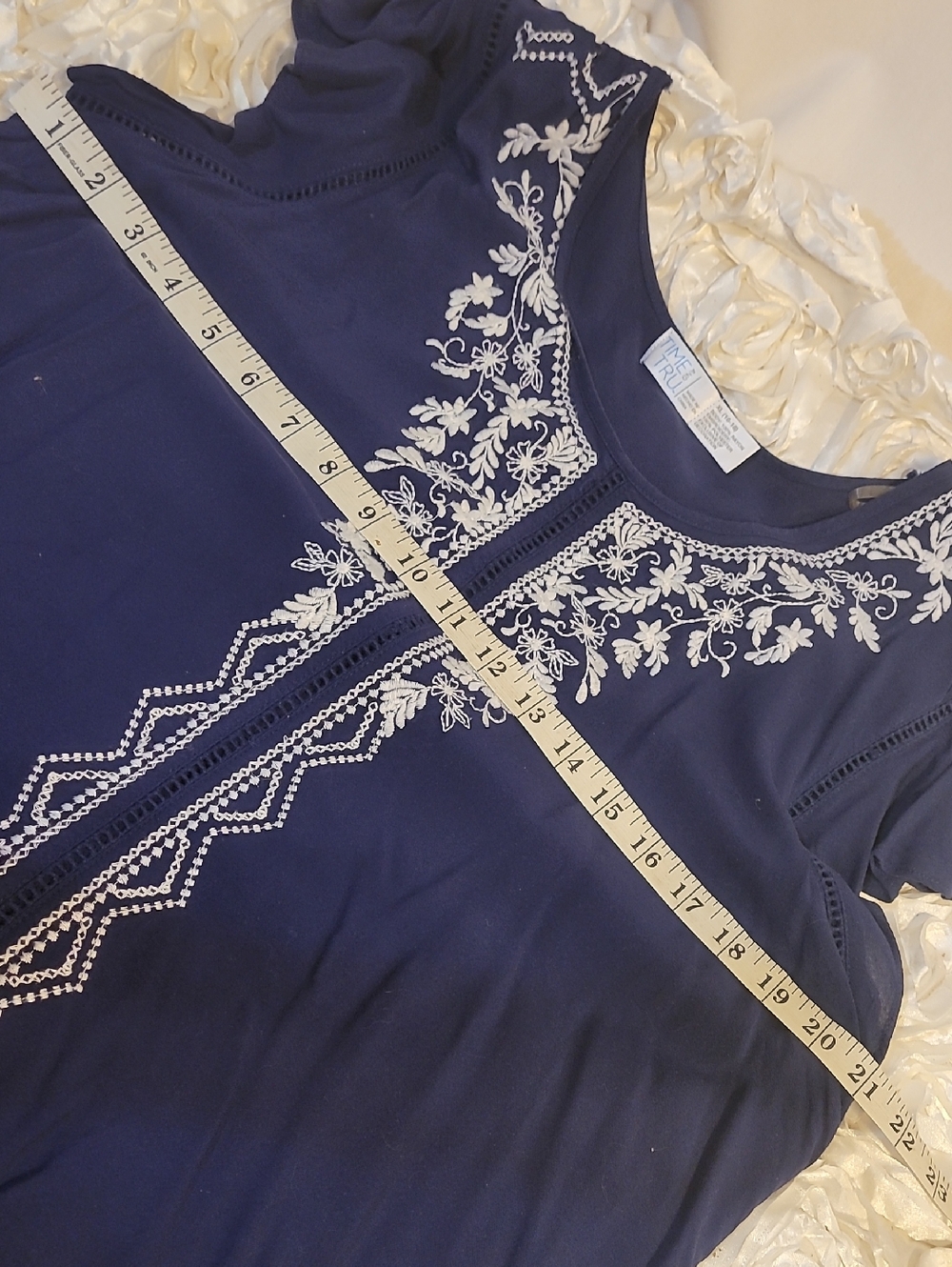 Time And Tru Womens Blouse Top Embroidered - Picture 9 of 14